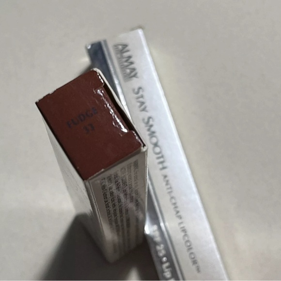 2x ALMAY Stay Smooth Anti-Chap Lipcolor with SPF 25 - Lip Protectant #33 FUDGE - Picture 1 of 7